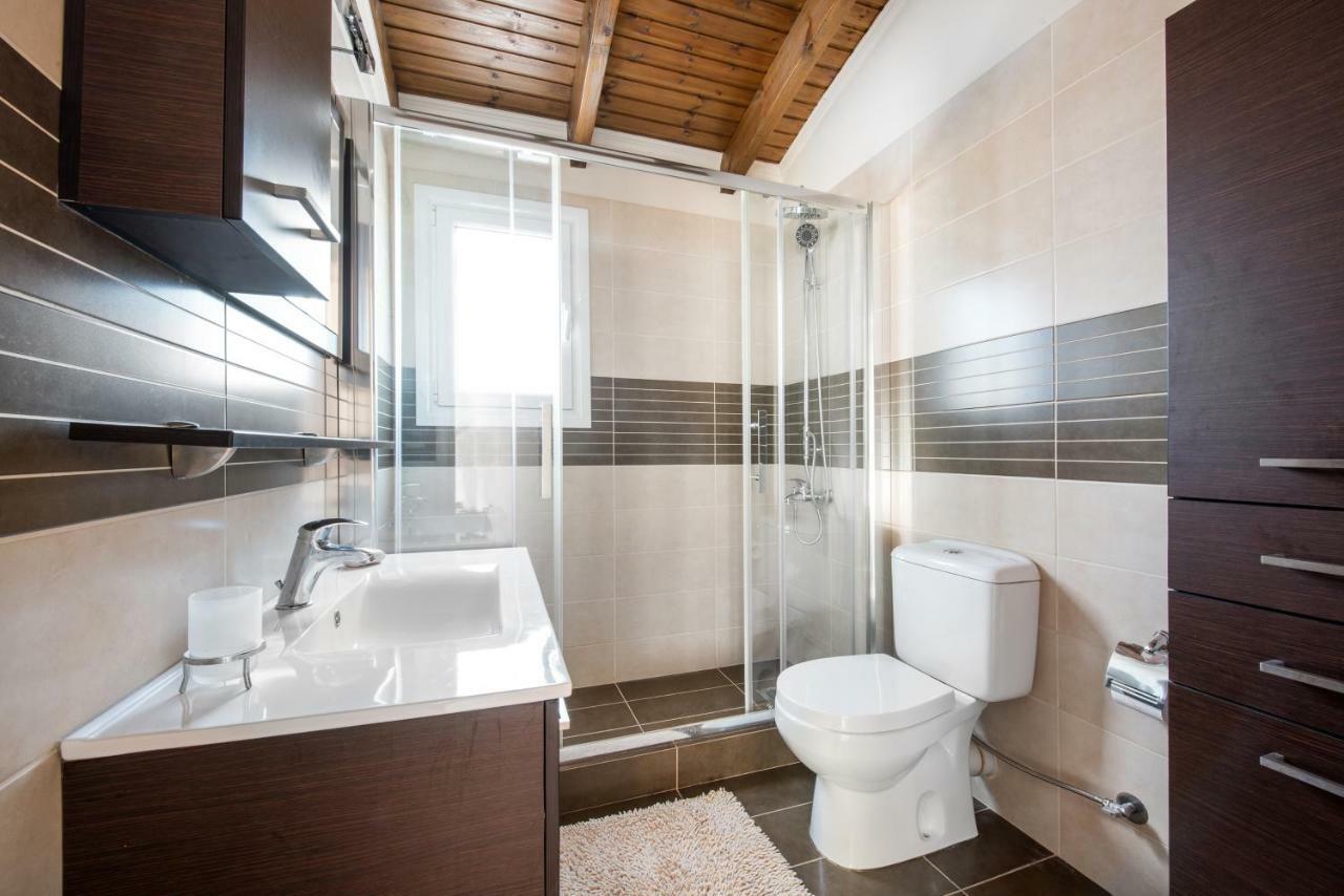 Top Floor Modern Studio In Central Koropi Apartment Екстериор снимка